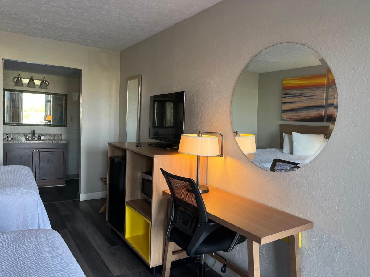 Days Inn & Suites By Wyndham Dayton North מראה חיצוני תמונה