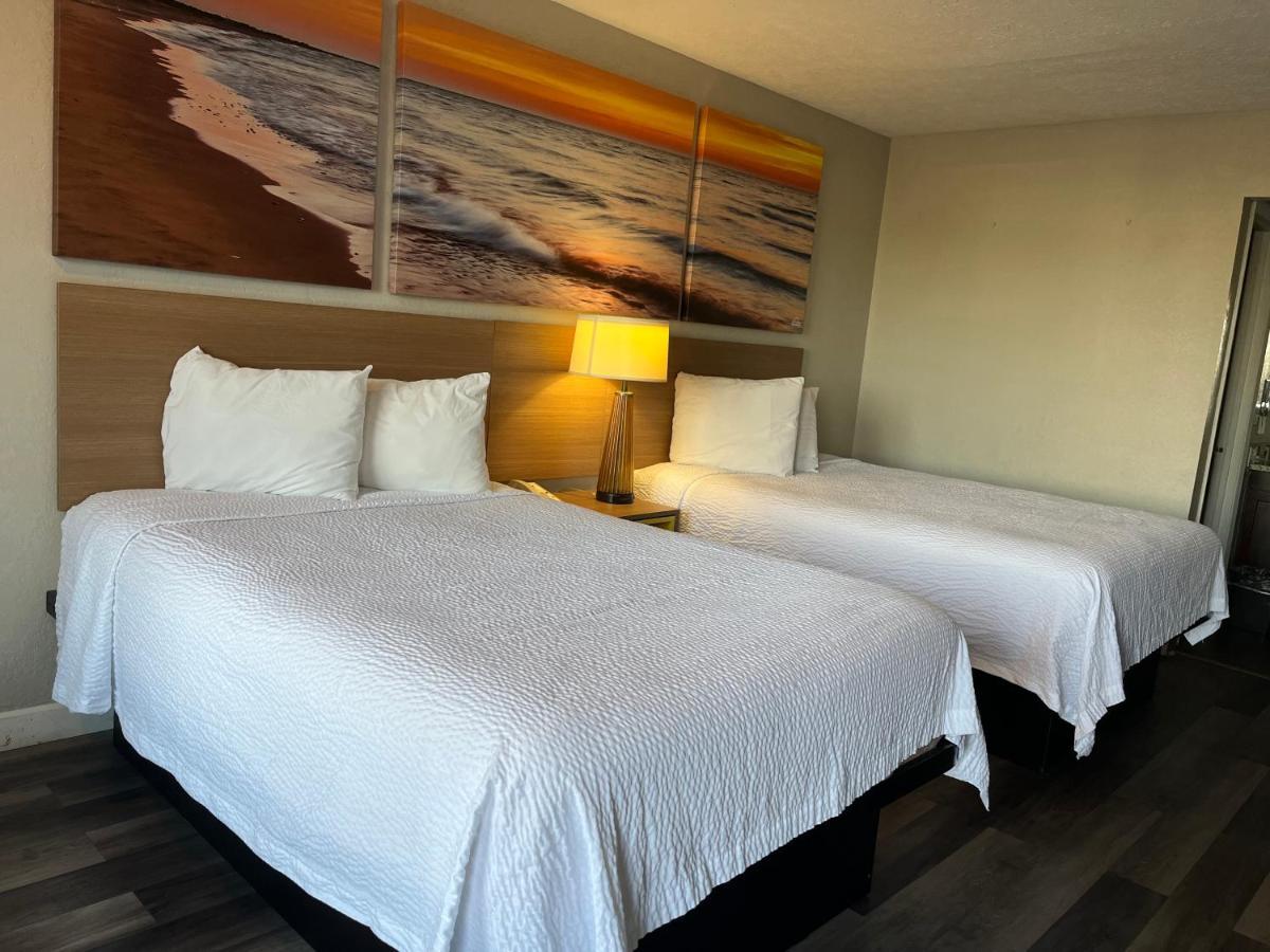 Days Inn & Suites By Wyndham Dayton North מראה חיצוני תמונה